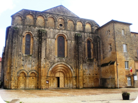 Abbaye-de-Cadouin.JPG