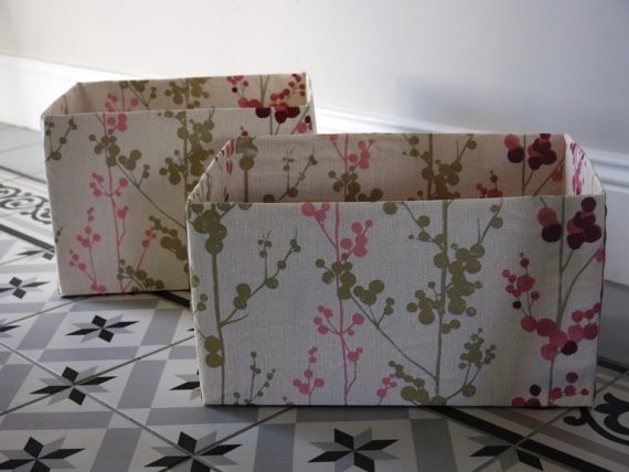 décorer une boîte avec du papier peint