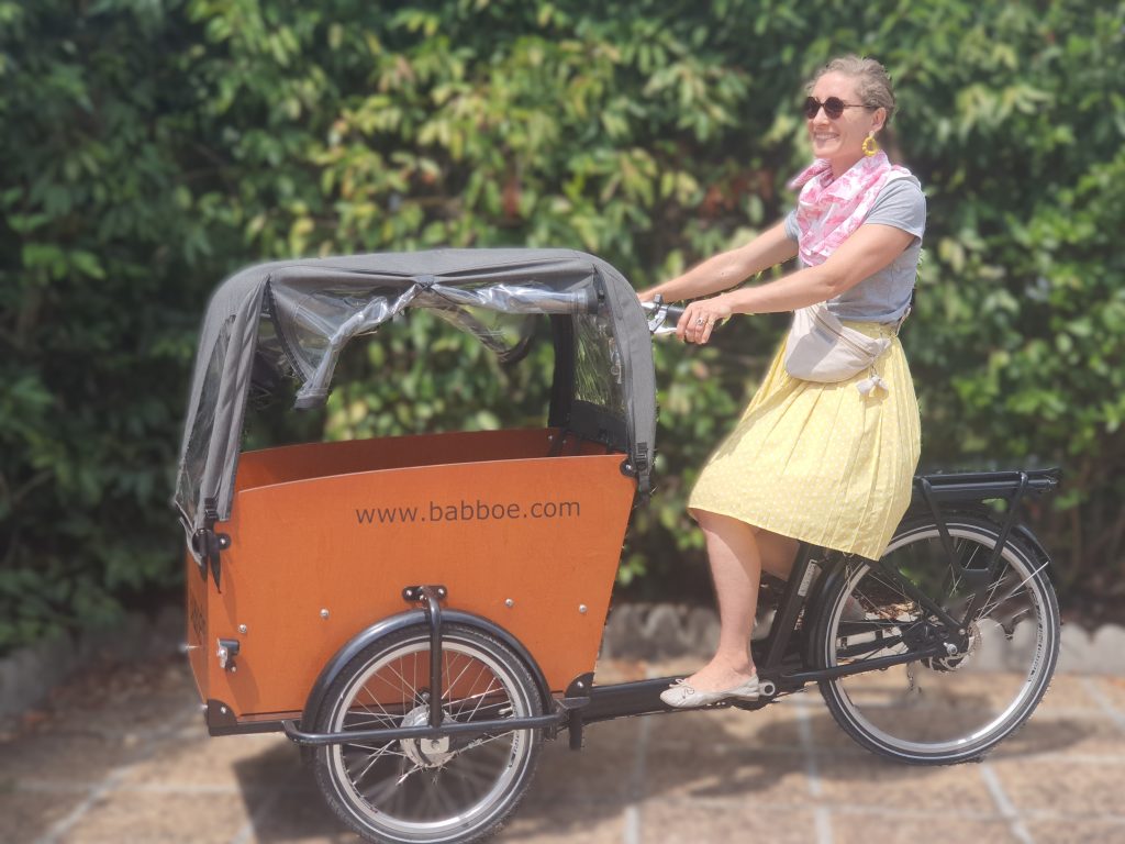 Pimprelys triporteur look soleil jupe plissée banane