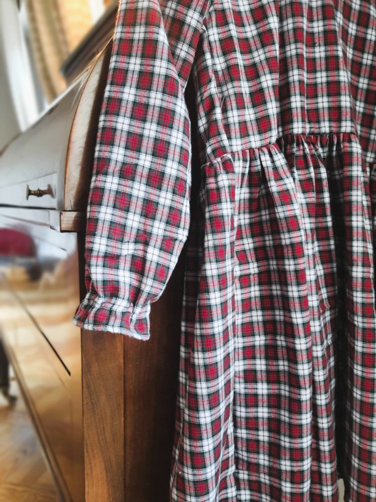 détail manches froncées